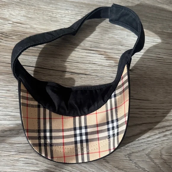 Burberry Golf Visor - Picture 3 of 7